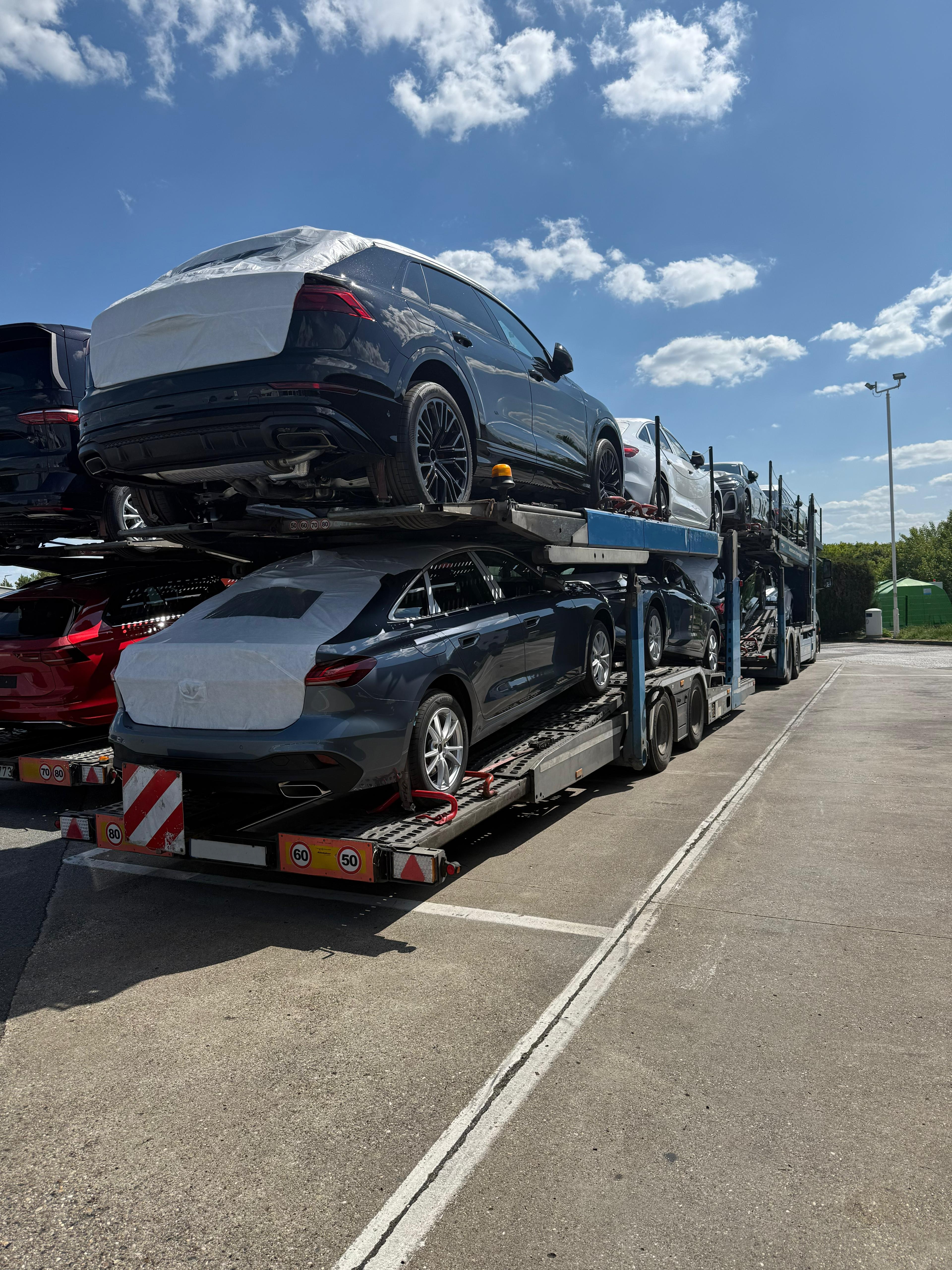 multiple cars third image